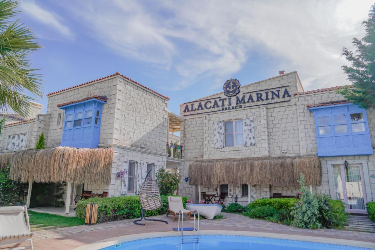 Alacati Marina Palace Exterior photo