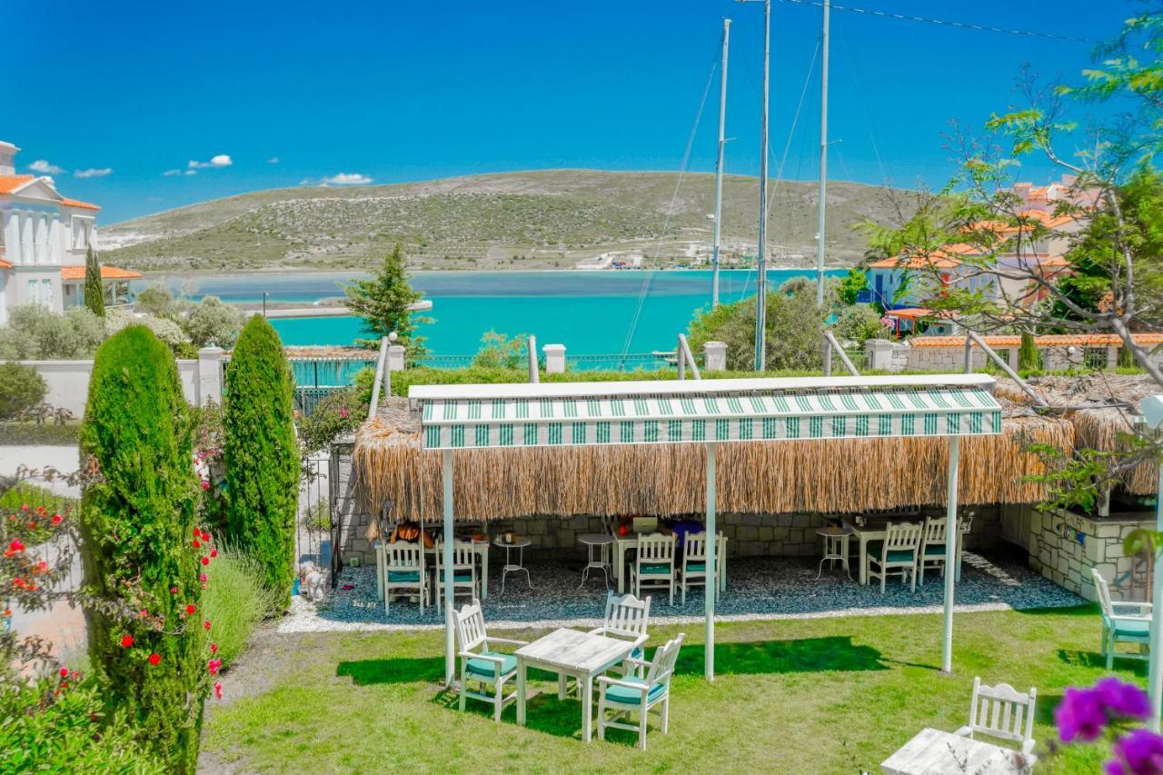 Alacati Marina Palace Exterior photo