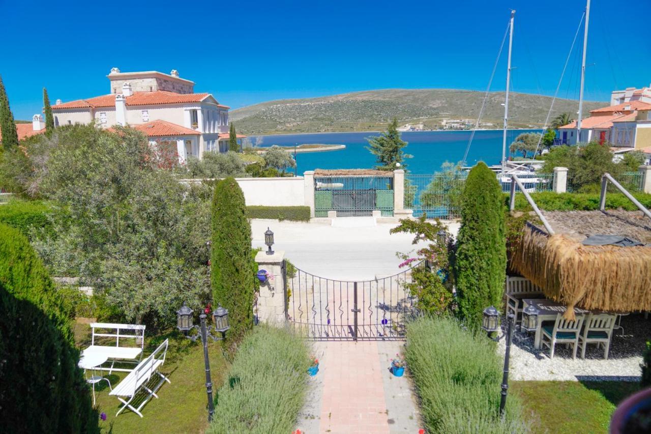 Alacati Marina Palace Exterior photo