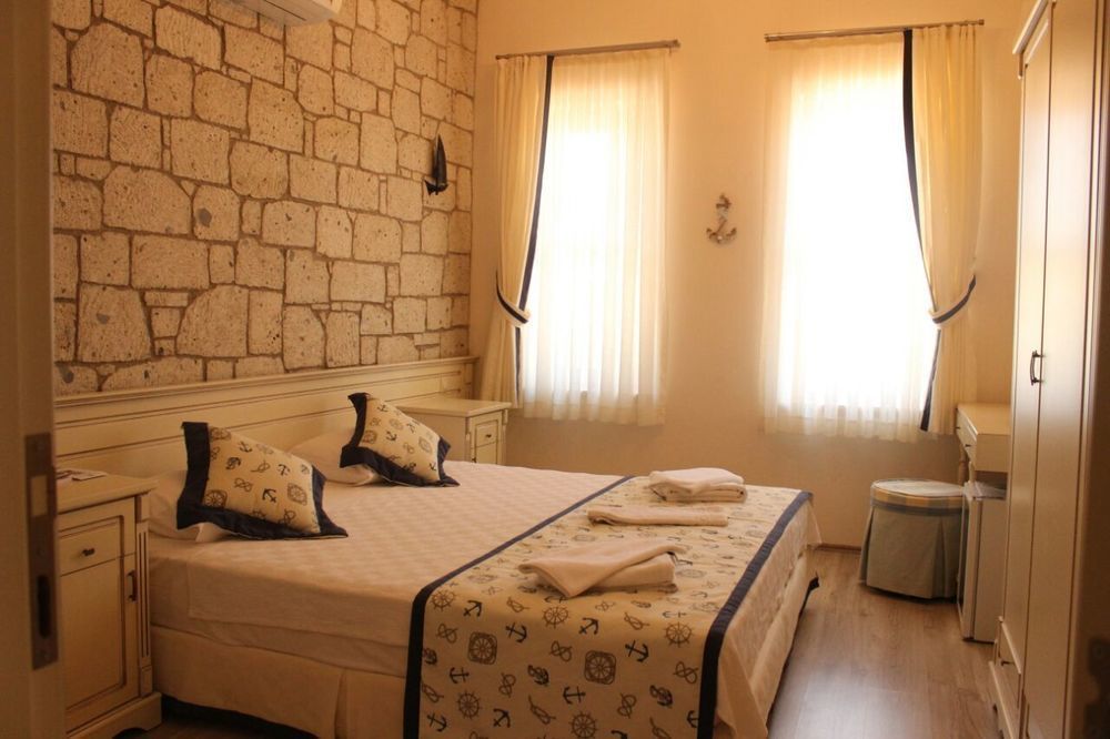 Alacati Marina Palace Exterior photo
