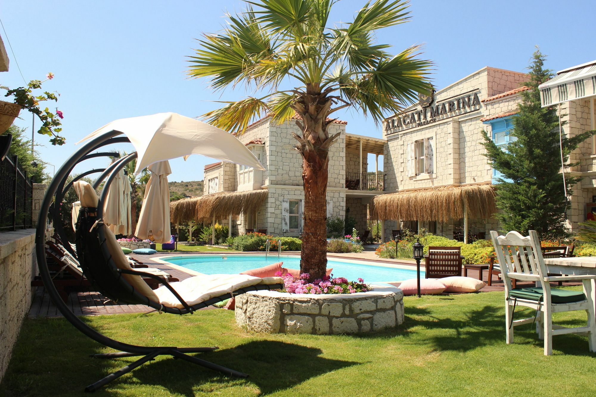 Alacati Marina Palace Exterior photo