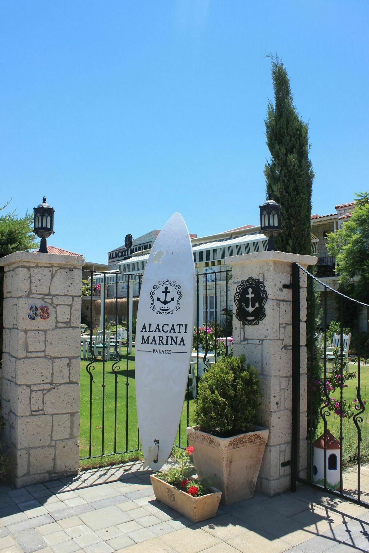 Alacati Marina Palace Exterior photo